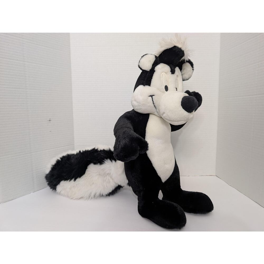 Vintage Pepe Le Pew Plush 1995 Warner Bros Studio Store Looney Tunes Skunk Toy